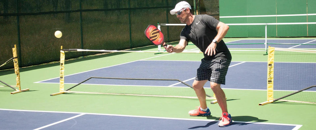 Which pickleball paddle is best for beginners? - GATORSTRIKE